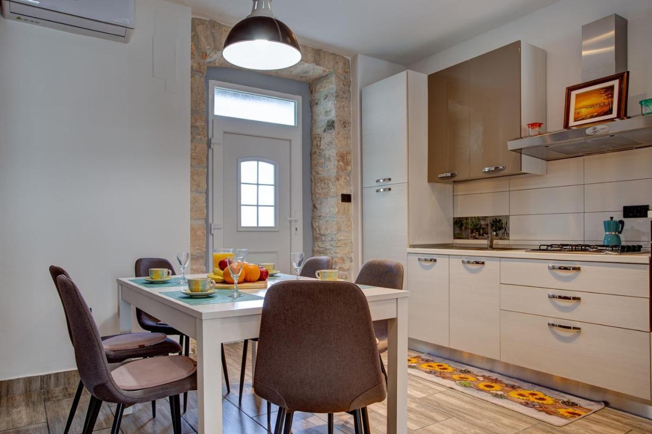 Apartment Laura With Terrace Воднян Экстерьер фото