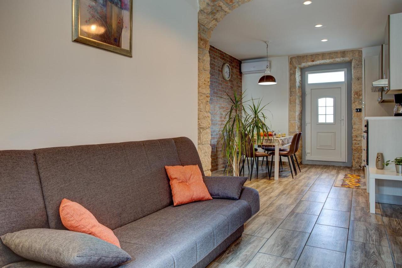 Apartment Laura With Terrace Воднян Экстерьер фото